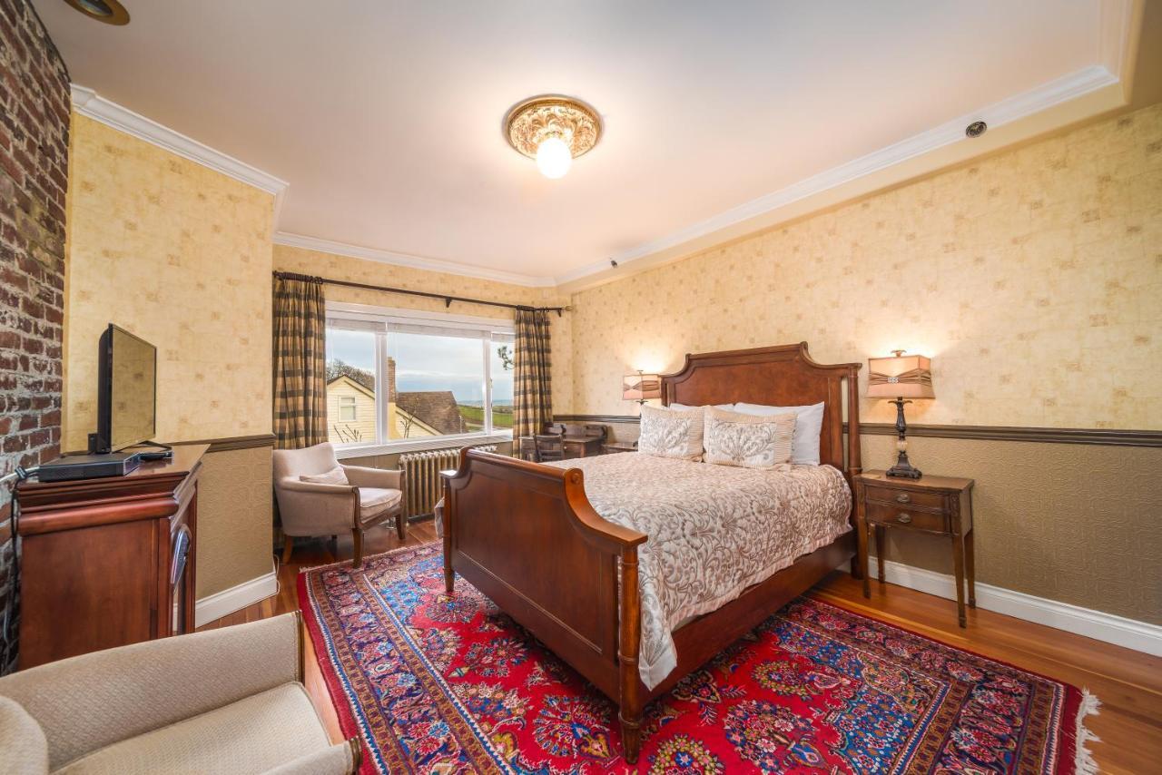 Dashwood Manor Seaside Bed & Breakfast Victoria Exteriör bild
