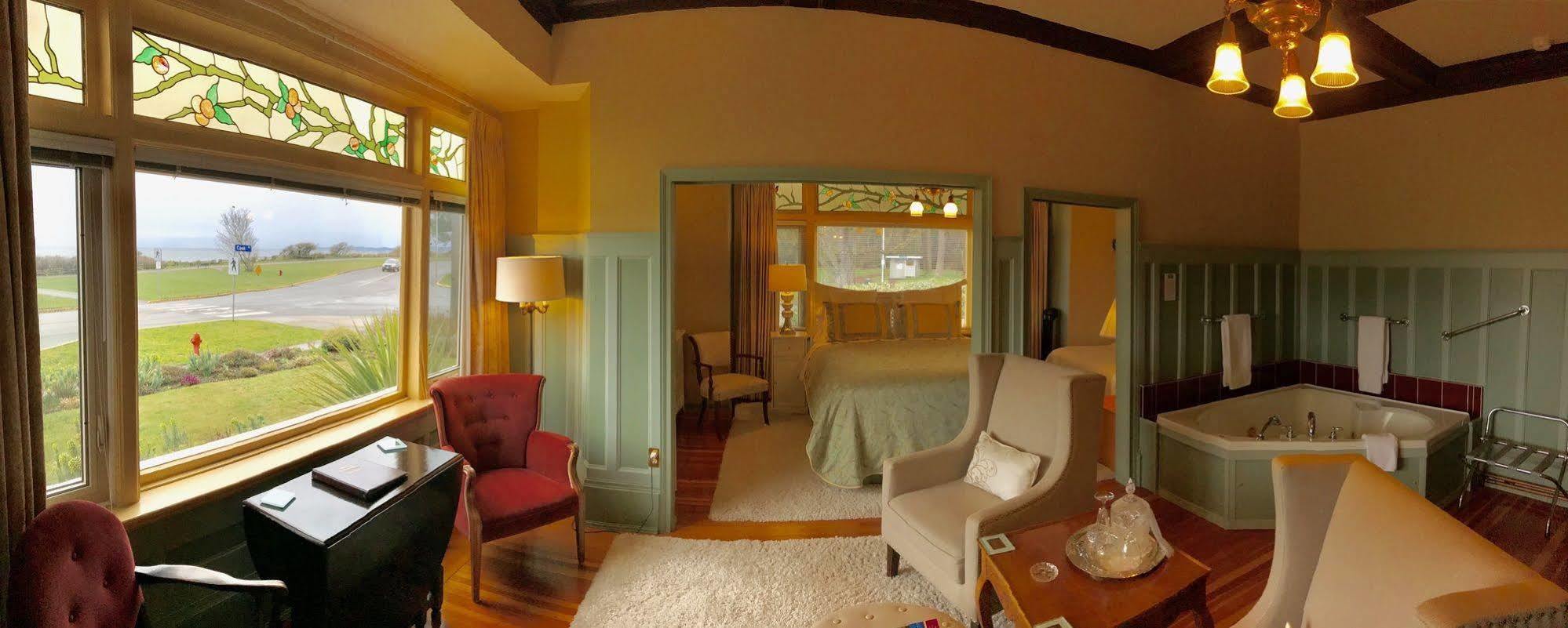 Dashwood Manor Seaside Bed & Breakfast Victoria Exteriör bild