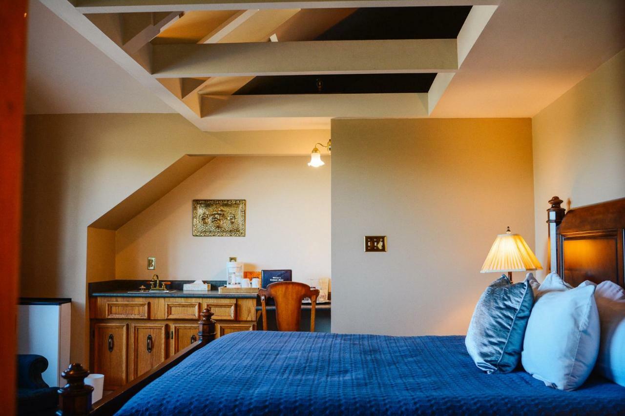 Dashwood Manor Seaside Bed & Breakfast Victoria Exteriör bild